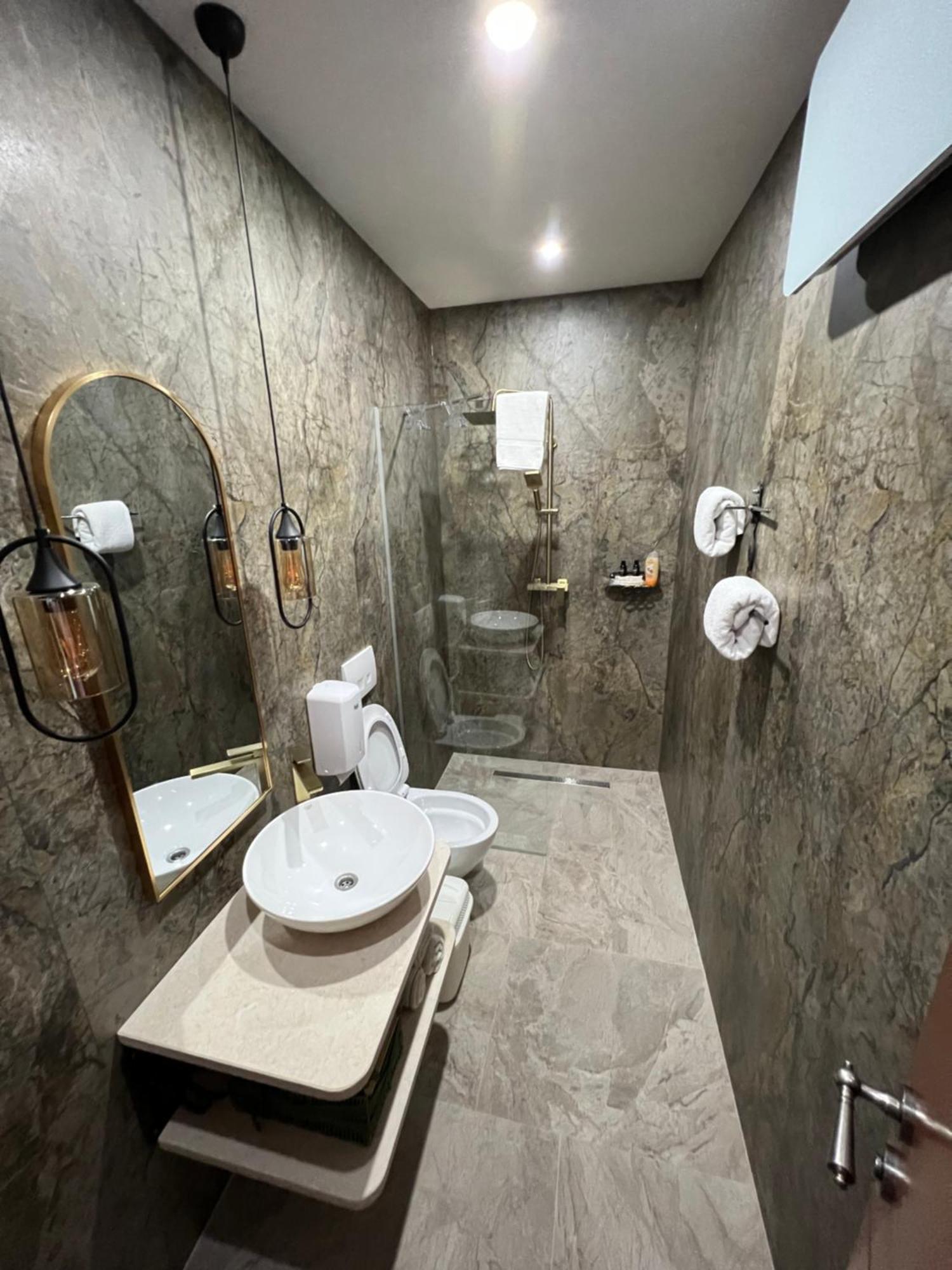 Prenociste-Sobe-Rooms-Aman Bihac Exterior photo