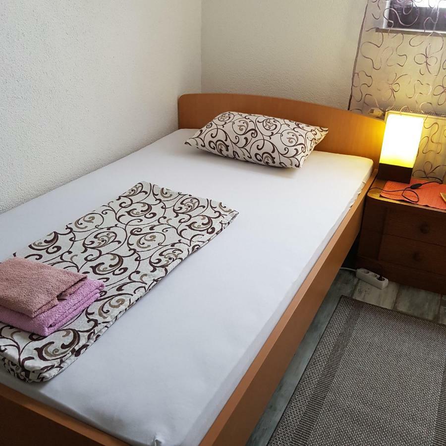 Prenociste-Sobe-Rooms-Aman Bihac Exterior photo